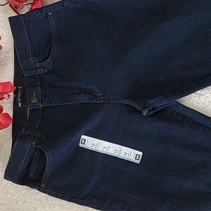 NEW Womens Lee Jeans 12 S Relaxed Fit Stretch Dark Rinse 5 pocket Denim 12 Short